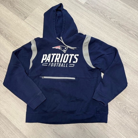 Patriots Men’s Navy Hoodie with Gray Accents Lg with front pocket - Picture 1 of 6